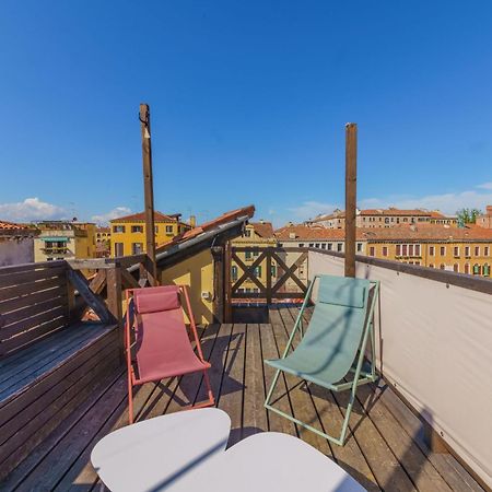 Casa Virginia Direct At The Canal Cannaregio With Own Roof Terrace Venice Exterior photo