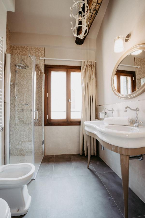 Casa Virginia Direct At The Canal Cannaregio With Own Roof Terrace Venice Exterior photo