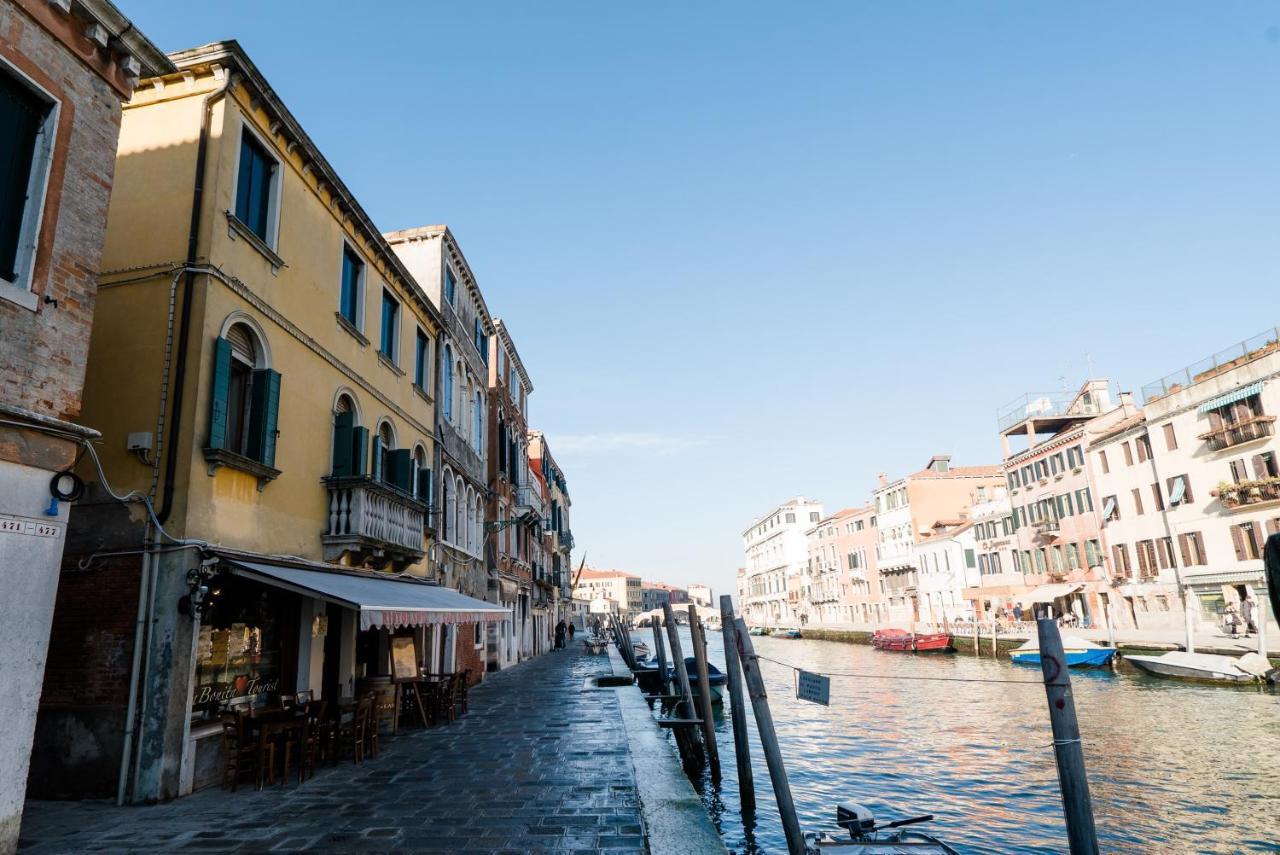 Casa Virginia Direct At The Canal Cannaregio With Own Roof Terrace Venice Exterior photo