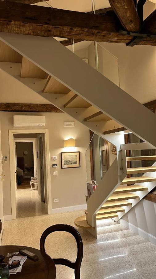 Casa Virginia Direct At The Canal Cannaregio With Own Roof Terrace Venice Exterior photo