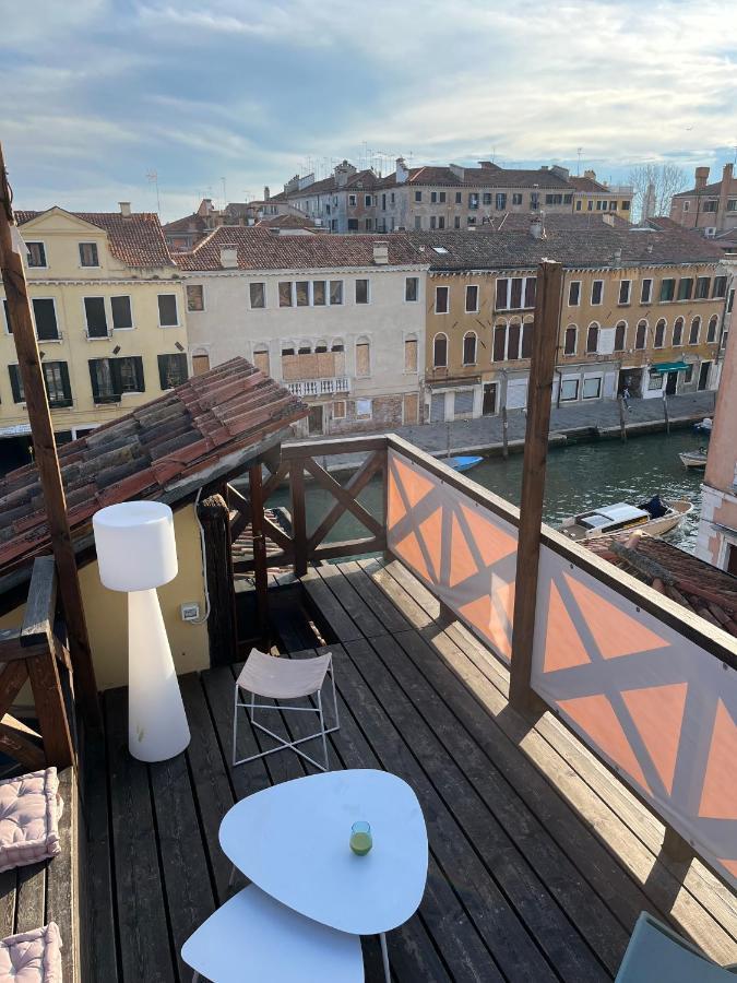 Casa Virginia Direct At The Canal Cannaregio With Own Roof Terrace Venice Exterior photo
