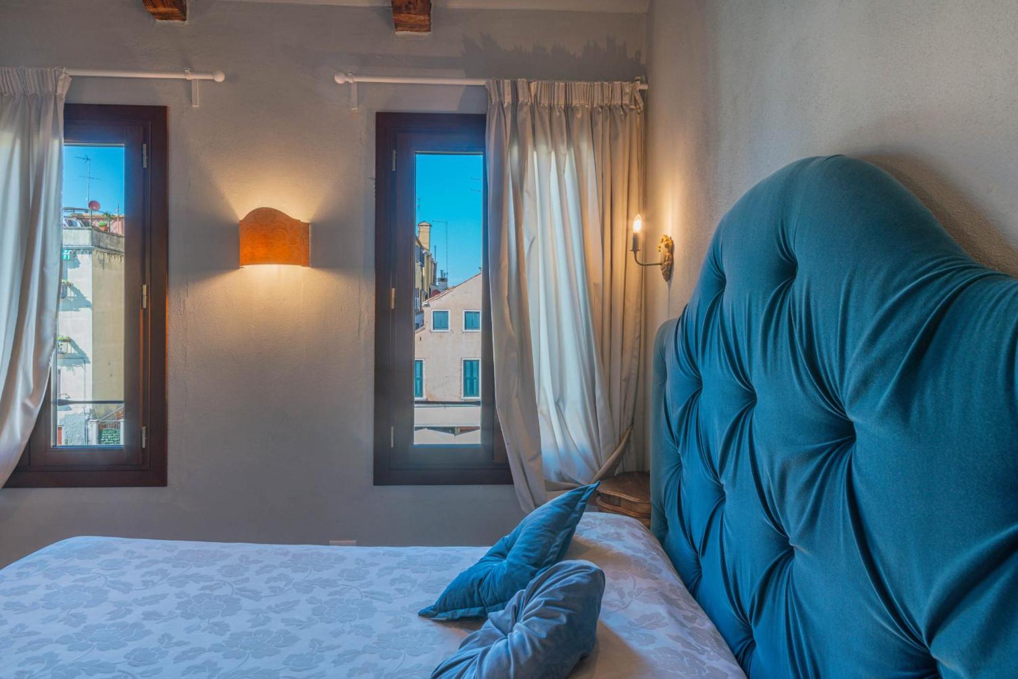 Casa Virginia Direct At The Canal Cannaregio With Own Roof Terrace Venice Exterior photo