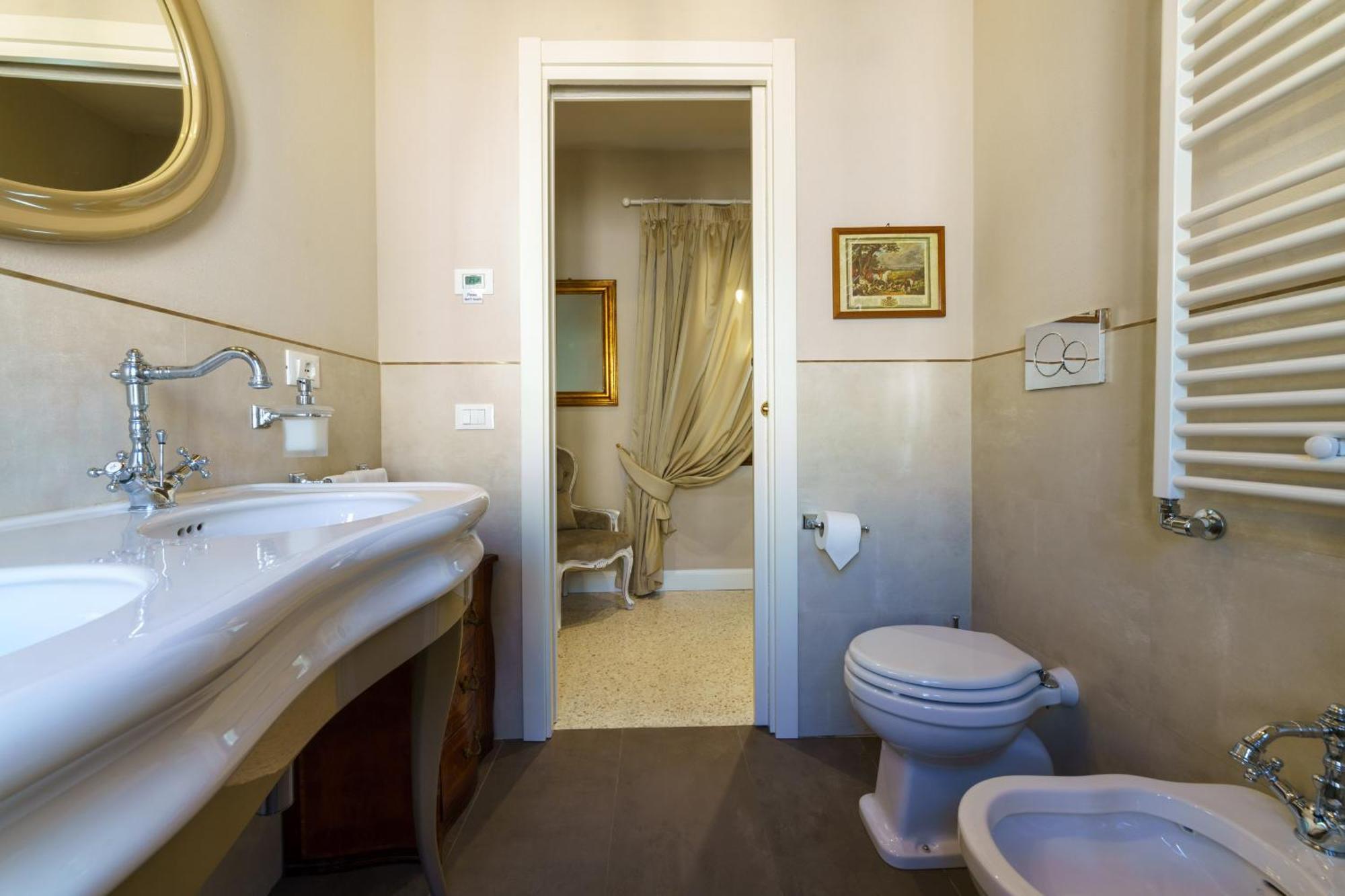 Casa Virginia Direct At The Canal Cannaregio With Own Roof Terrace Venice Exterior photo